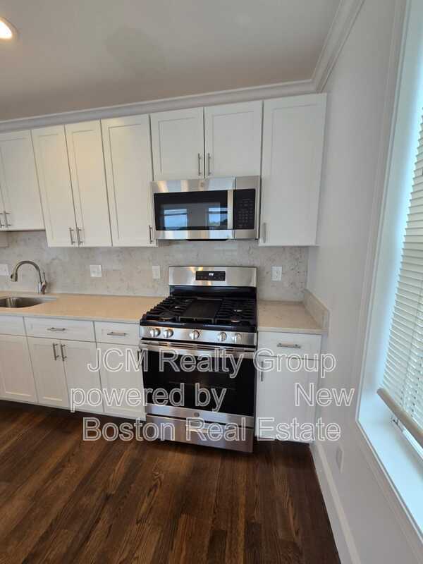 Building Photo - 375 Crescent Ave Unit 3