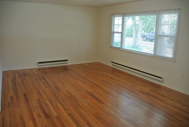 Photo - 1707 Sommerell Ave