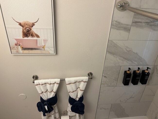 Photo - 4241 2nd St NE