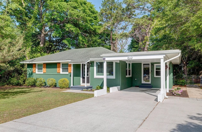 Photo - 909 Francis Marion Dr