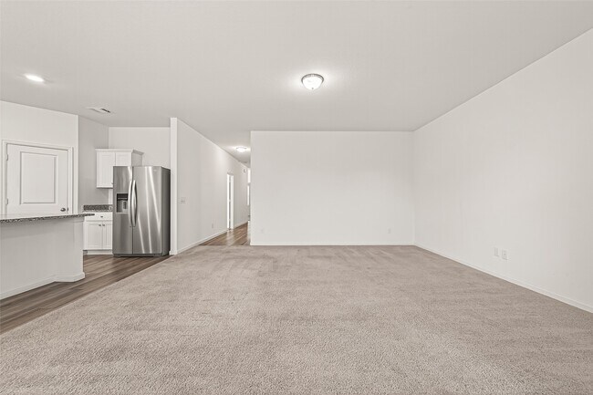 Photo - 1077 Lacebark Pne Ln