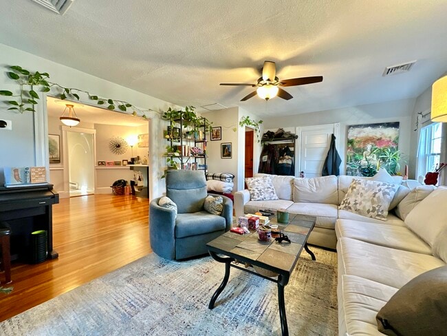 Photo - 11 Spring Park Ave Unit 3