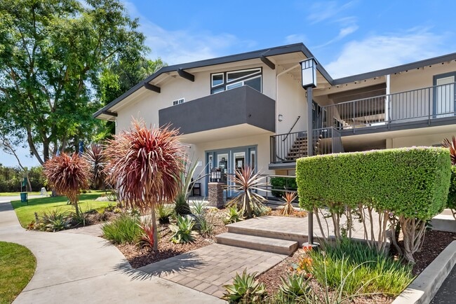 Photo - Park Del Amo Apartments