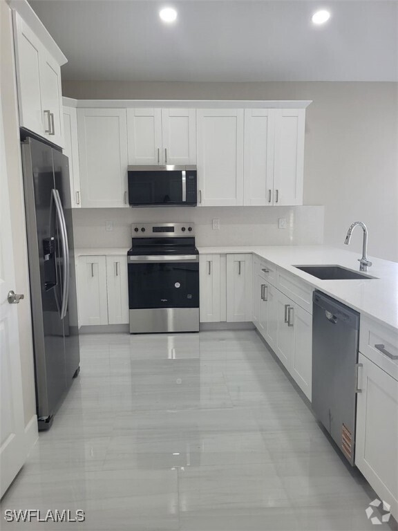 Building Photo - 855 SW 15th Terrace Rental