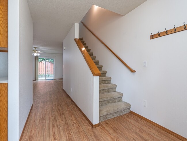 Photo - 3468 SE Harvey St