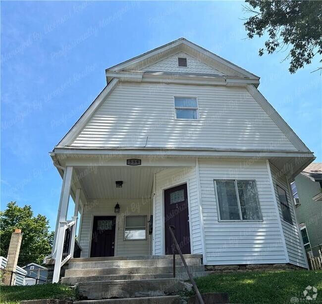 Building Photo - 539 S Monroe St Unit 2 Rental