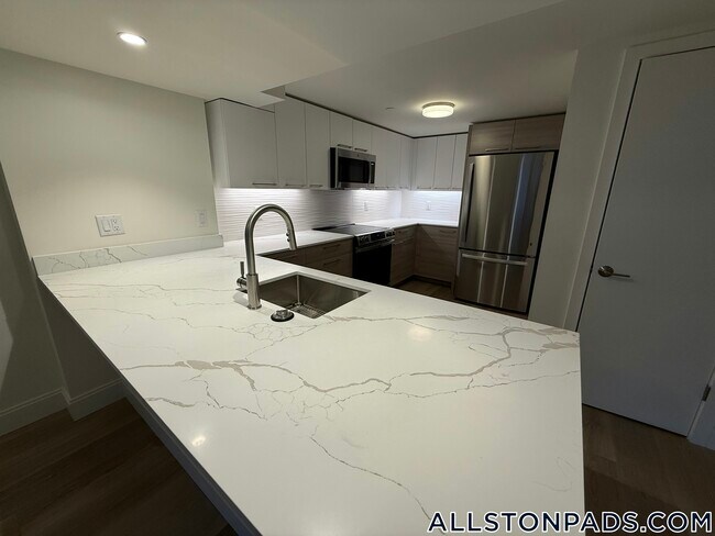 Photo - 1079 Commonwealth Ave Unidad 449