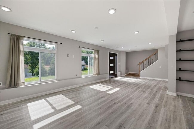 Photo - 387 Pine Acres Dr