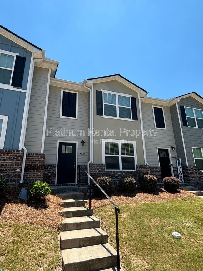 Photo - 4456 Pinscher St