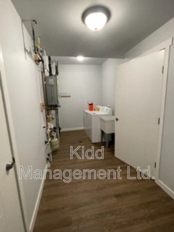 Photo - 6285-B-6285 Monterey Rd W