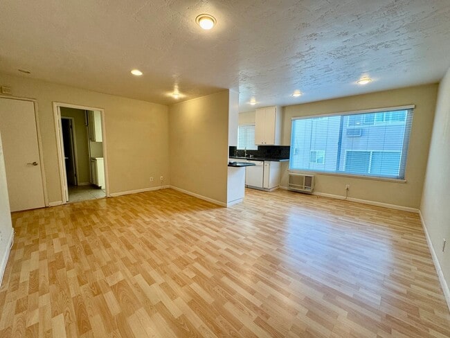 Photo - Prime West Hollywood location within a close proximity to everything!