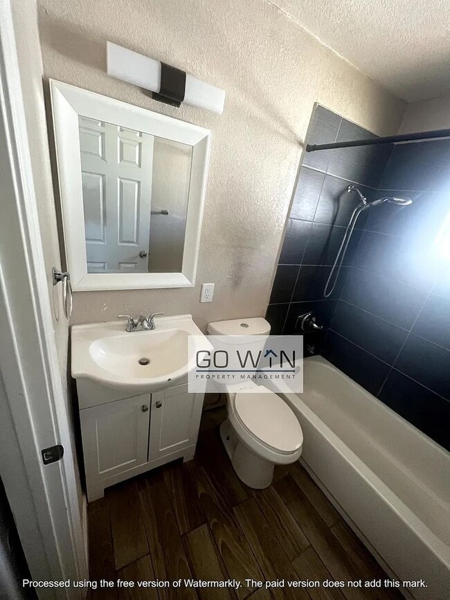 Photo - 1021 N 28th St Unit 1