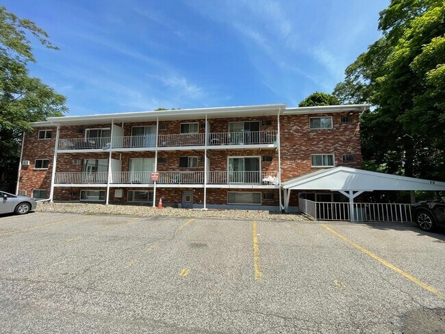 Building Photo - 73 Charlesbank Rd Unit 101