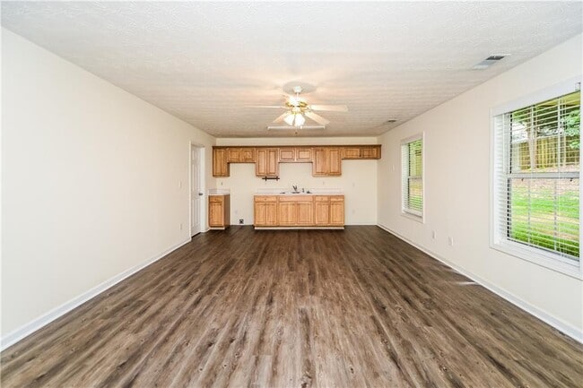 Photo - 805 Lewis Ridge Cir