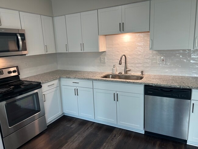 Photo - 114 High Oak