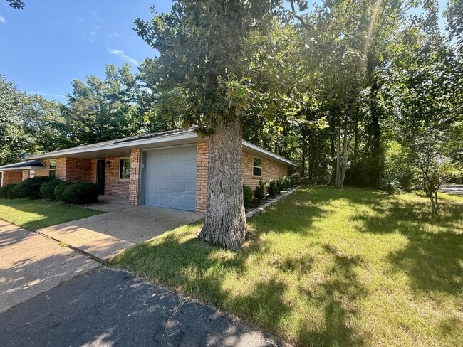 Building Photo - 779 Old Brundage Rd
