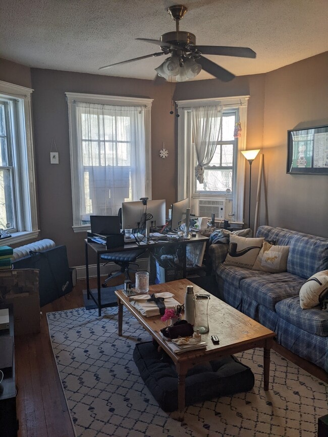 Photo - 309 Allston St Unidad 4