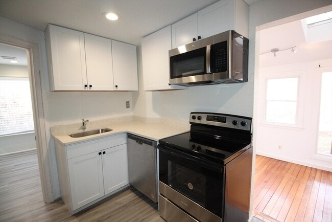 Photo - 16 Middlesex St Unit 11