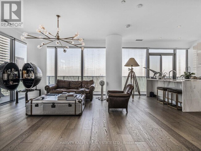 Photo - 42 Charles St E Unité Ph 5605