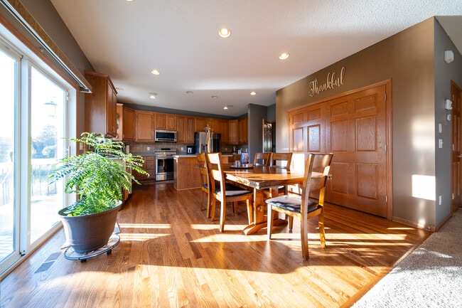 Building Photo - 1838 Penstemon Ln