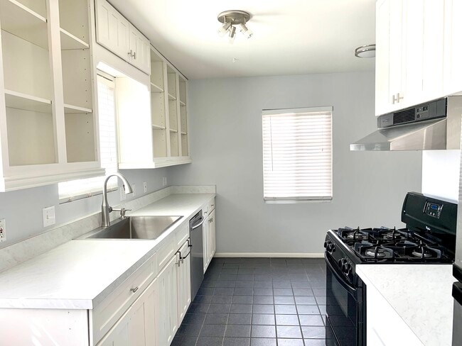 Photo - 1637 East Coronado Road