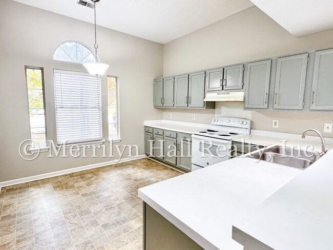 Photo - 44 St Albans Rd