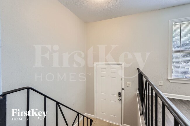 Photo - 917 Montclair Dr