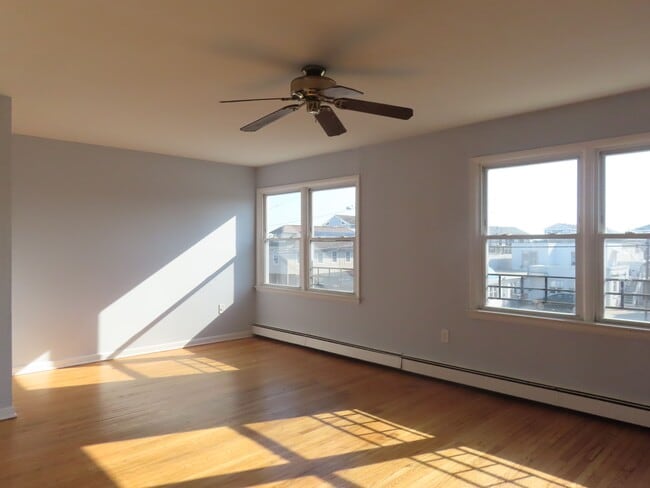 Photo - 139 N Dorset Ave