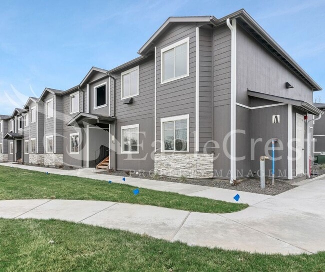 Photo - McKenzie Apartments