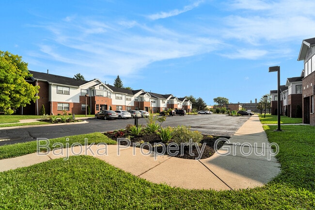 Photo - 4434 Trumbull St