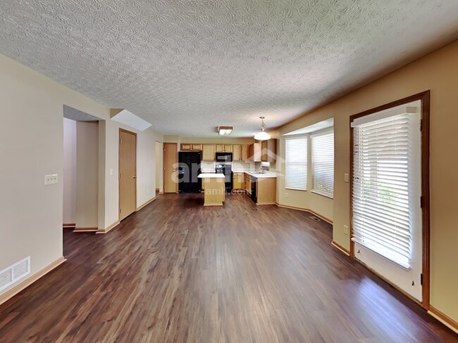 Photo - 1363 Wild Horse Dr