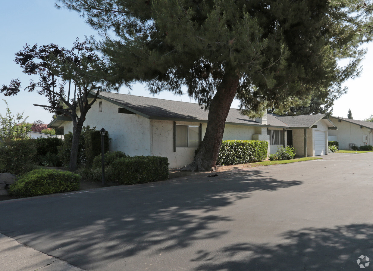Peachwood Apartments - Peachwood Apartments