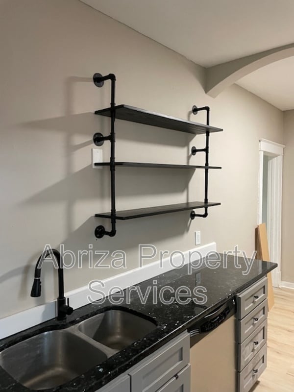 Photo - 3801 Lafayette Ave Unit 3E