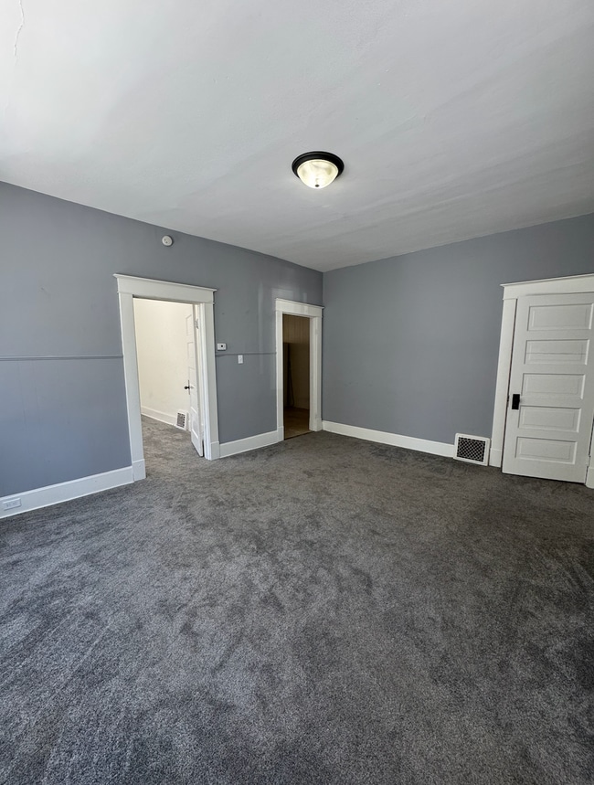 Living Room - 2806 Felix St