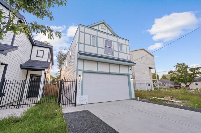 Photo - 1411 Bayou St