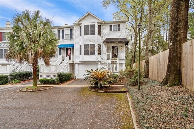 Photo - 270 Hillcrest Rd Townhome