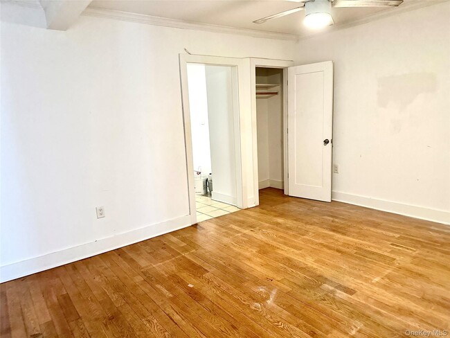 Photo - 232 Fifth Ave Unidad S (right side)