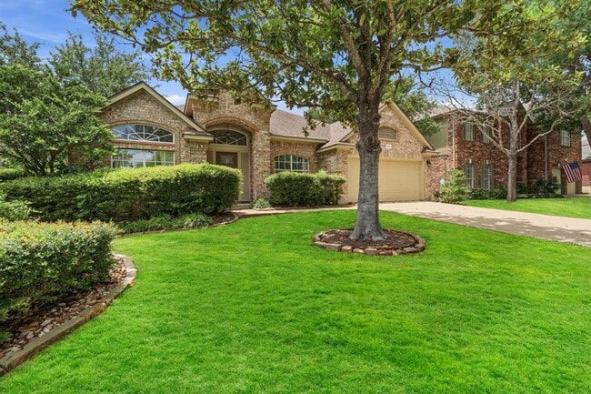 Photo - 5021 McDade Dr