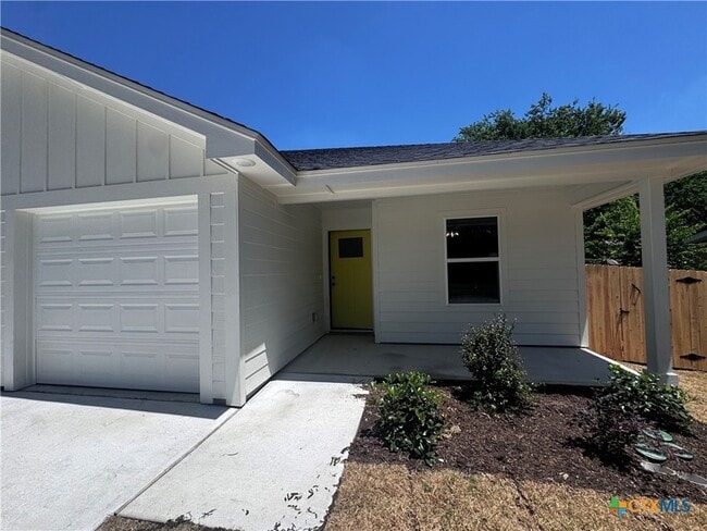 Building Photo - 209 Elbert Ln