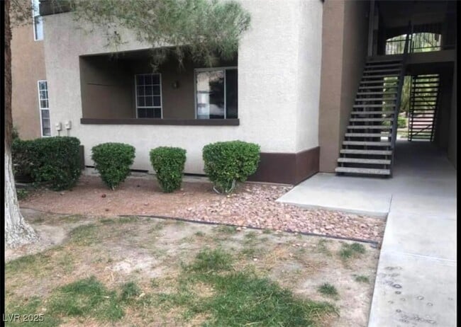 Building Photo - 231 W Horizon Ridge Pkwy Unit 2115 Rental