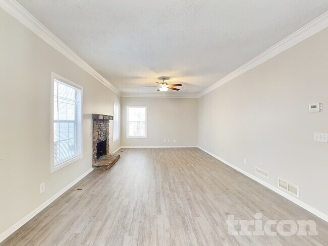 Photo - 504 Anthony Pl