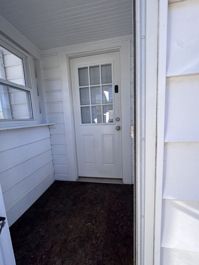 Photo - 884 Old Charlotte Rd SW