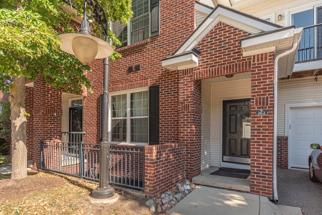 Building Photo - 301 Scio Village Ct Unit 262