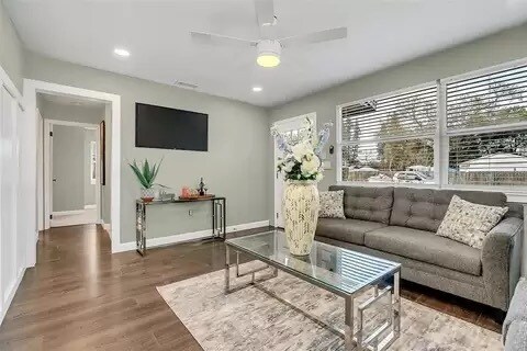 Photo - 10420 Groton St