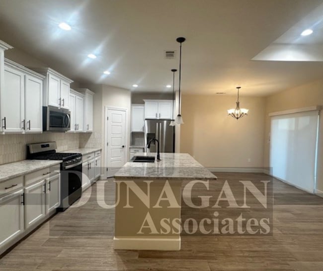 Photo - Beautiful 3 Bedroom, 2 Bath home - Corner Lot!