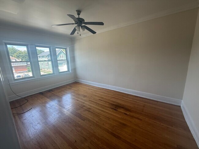 Photo - 154 Des Plaines Ave Unit K