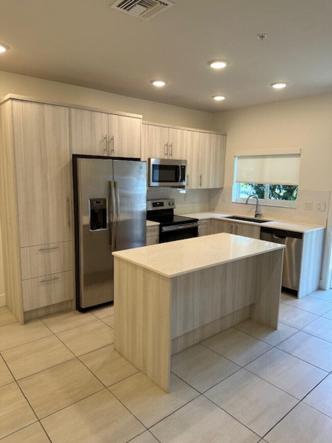Photo - 3902 Melaleuca Ln