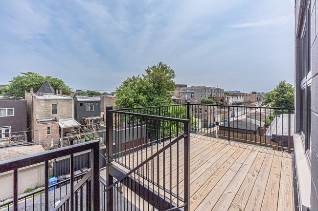 Photo - 4827 S St Lawrence Ave Unit 3