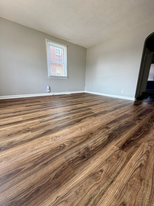 Photo - 1617 Roumfort Rd Unidad 1