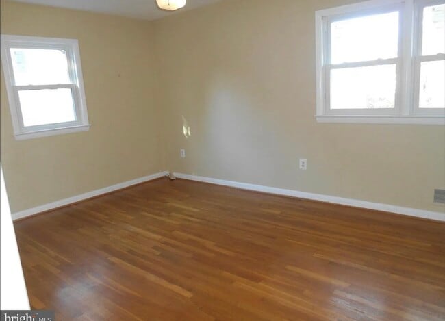Photo - 5809 Greenlawn Dr
